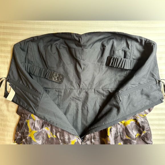 J. Crew•strapless silk mini dress•women’s 6•black/gray floral•peplum/ruffle - Picture 12 of 14